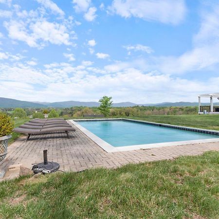 Rustic Baileys Retreat Cabin Near Wineries! Crozet Exterior photo