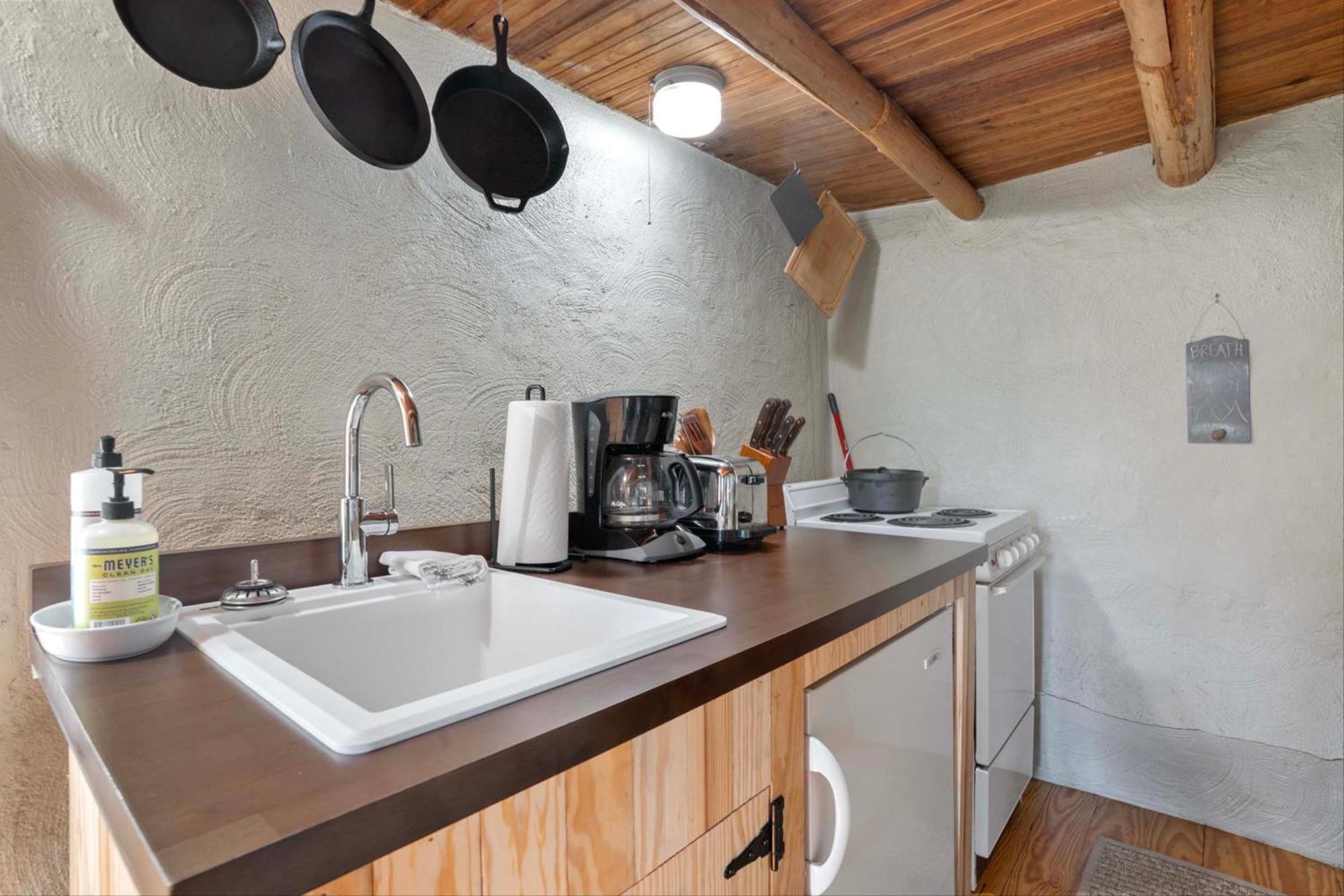 Rustic Baileys Retreat Cabin Near Wineries! Crozet Exterior photo