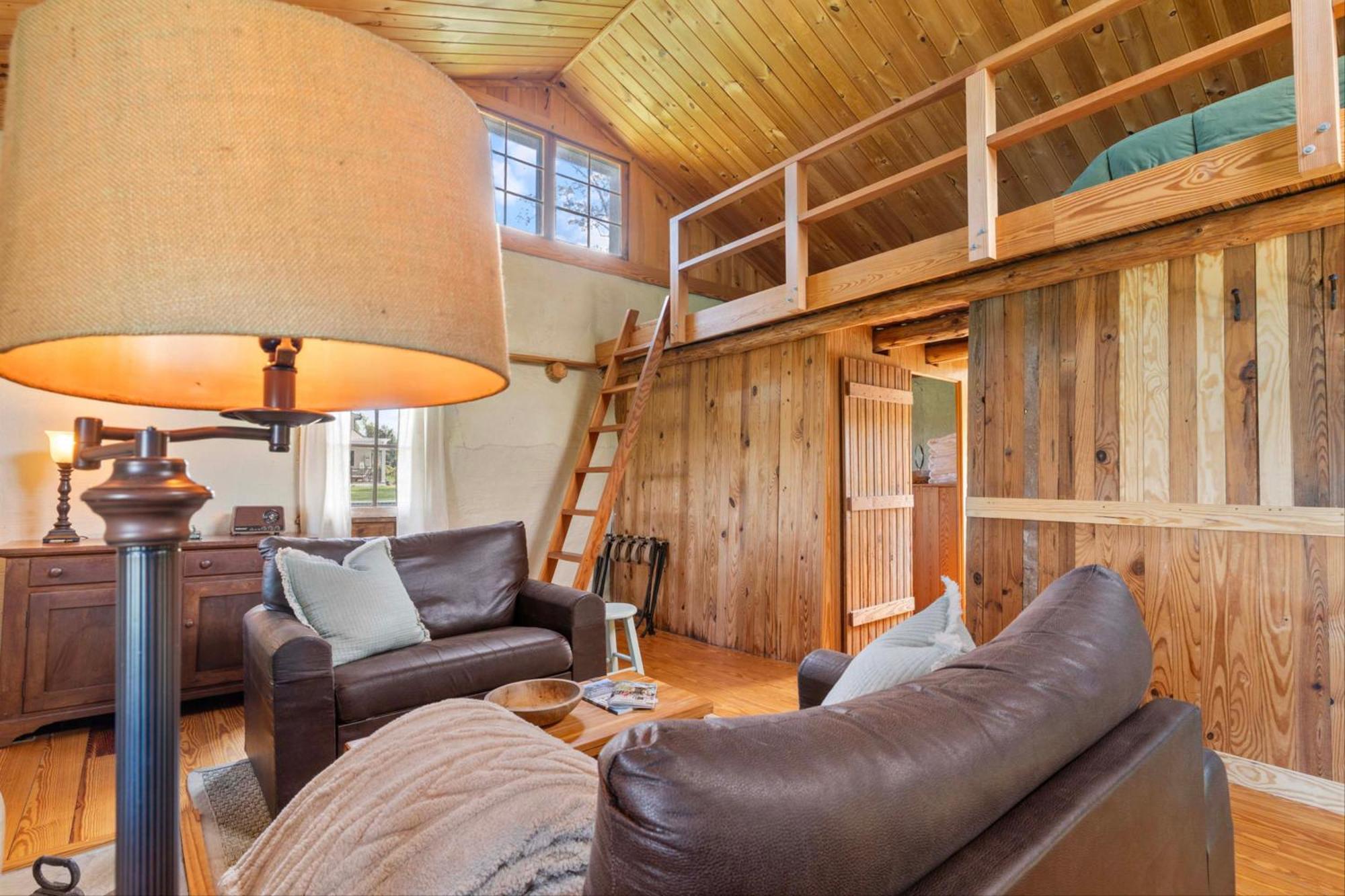 Rustic Baileys Retreat Cabin Near Wineries! Crozet Exterior photo